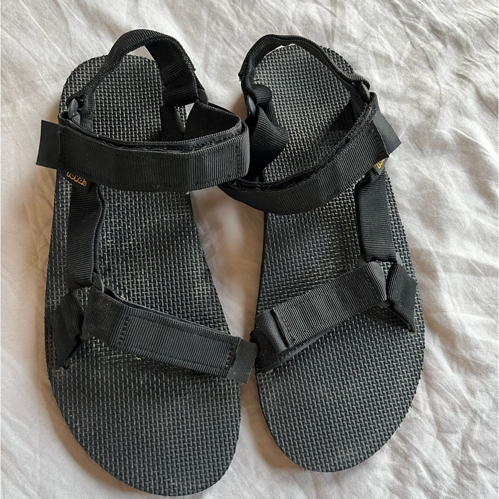 Men’s Tevas